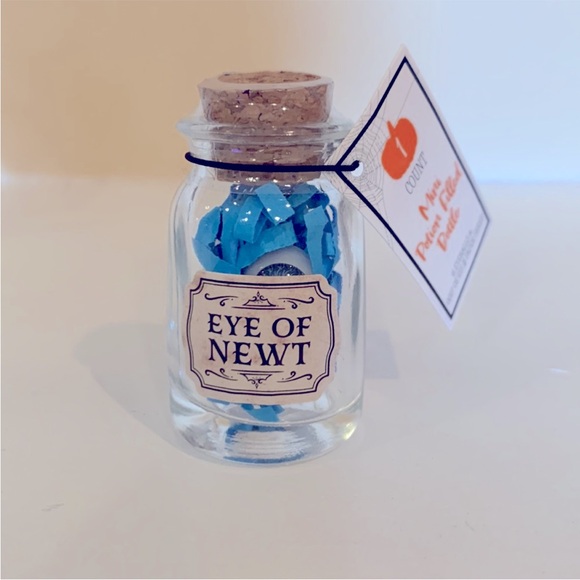 🎃 Target Halloween Bullseye Mini Potion Bottles Witches Broom & Eye of Newt - Picture 2 of 5